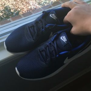 Nike rosche 1 size 11 womens